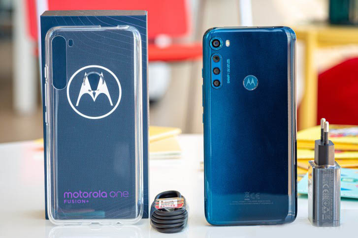 Комплект Motorola One Fusion+