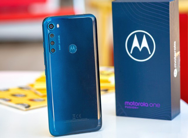 Маркая крышка Motorola One Fusion+ 